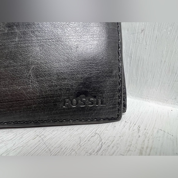 Fossil Buffalo Hide Charcoal Grey Wallet - Picture 3 of 8